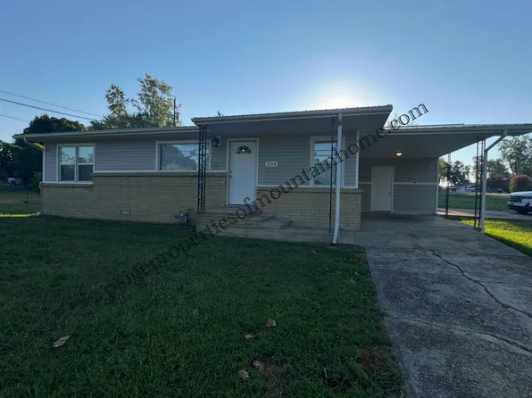 204 Dyer St, Mountain Home, AR 72653