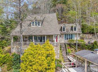 206 Lakeridge Rd, Lake Lure, NC 28746