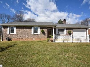 17A Owens Rd, Taylors, SC 29687