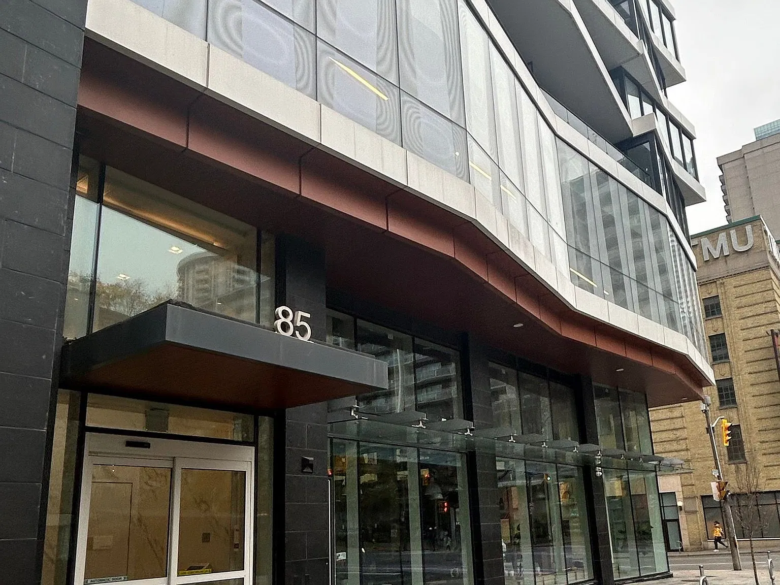 2 bed, $3,000 — Photo 2