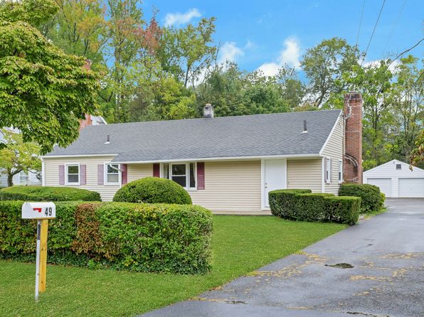 49 Circle Dr