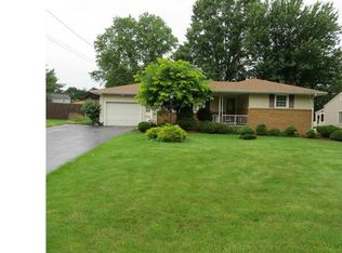 8022 Sigle Ln, Poland, OH
