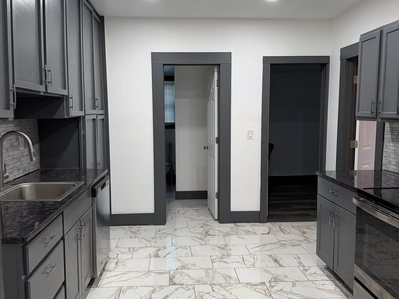 2 bed, 1200 sqft, $1,500 — Photo 3