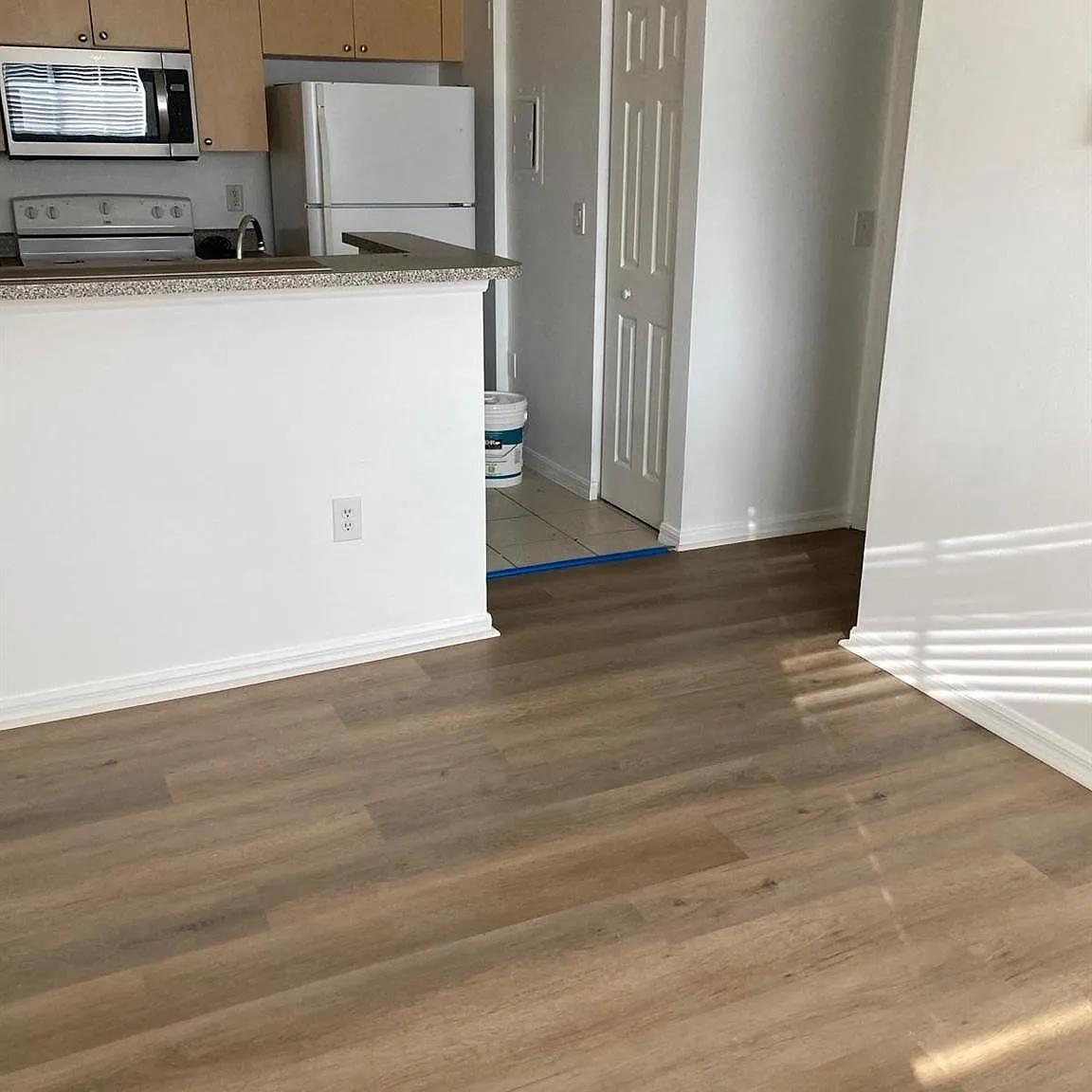 1 bed, 1.0 bath, 726 sqft, $1,950 — Photo 3