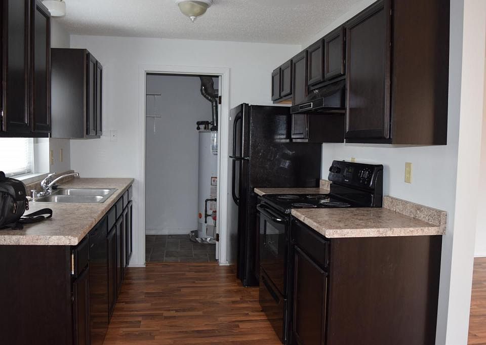 2nd image of 1020 Alice St