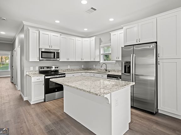 5th image of 16 Pear St