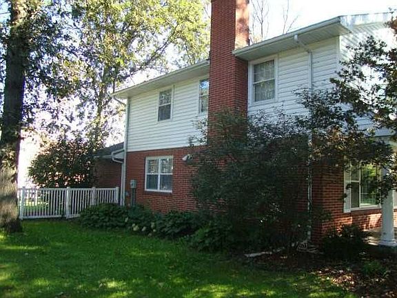 2nd image of 863 Ludwig Ave