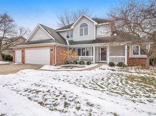 9294 Englishman Dr, Fenton, MI 48430