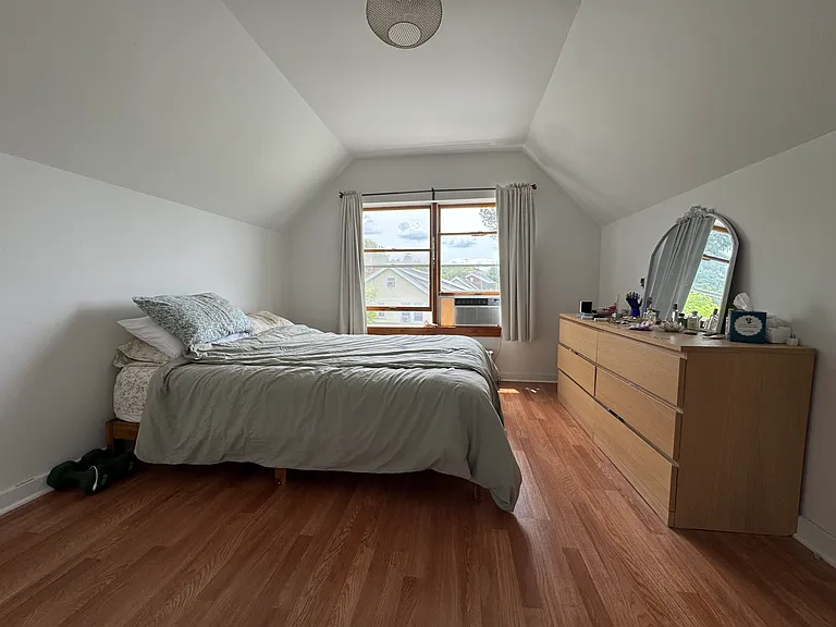 12 Villard Ave #2 — Photo 5