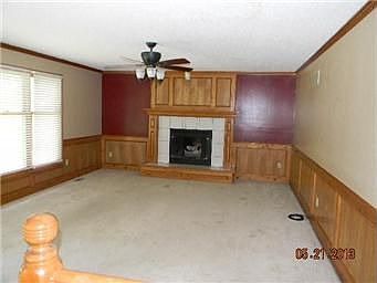 3rd image of 433 NW Chateau Dr