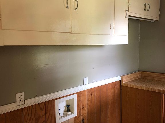 3rd image of 76 Underwood Dr