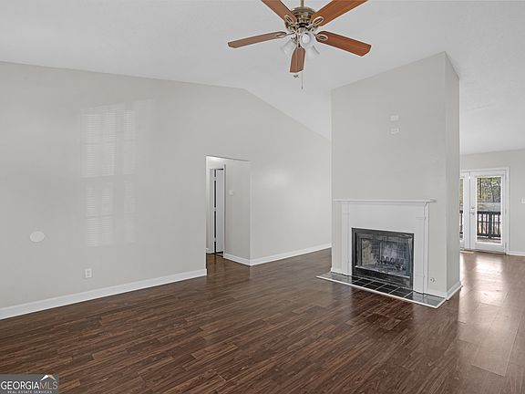 4th image of 111 Neal Ave