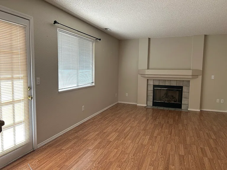 5868 Bow River Dr — Photo 6