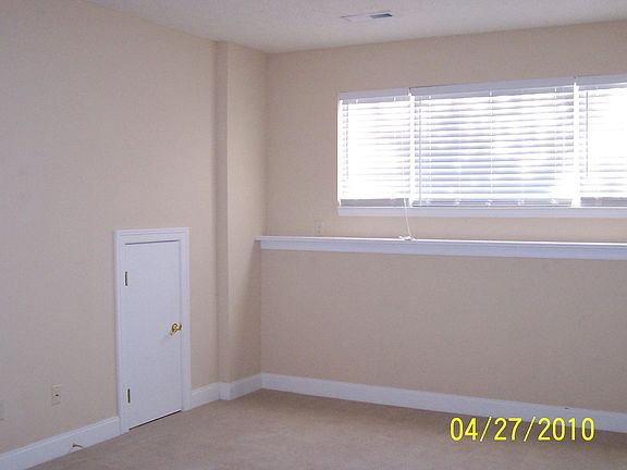 4th image of 2672 Gardenia Ave APT 3