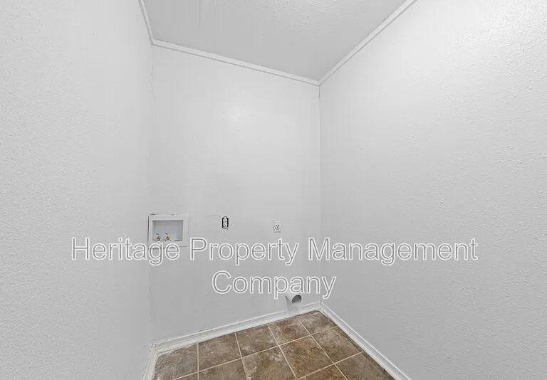 511 Pecan Valley Dr — Photo 14
