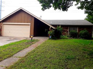 1124 W Roanoke St, Broken Arrow, OK 74011