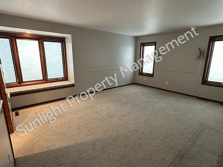 2940 Rimrock Rd #2 — Photo 11