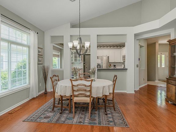 5th image of 8897 Compton Dr