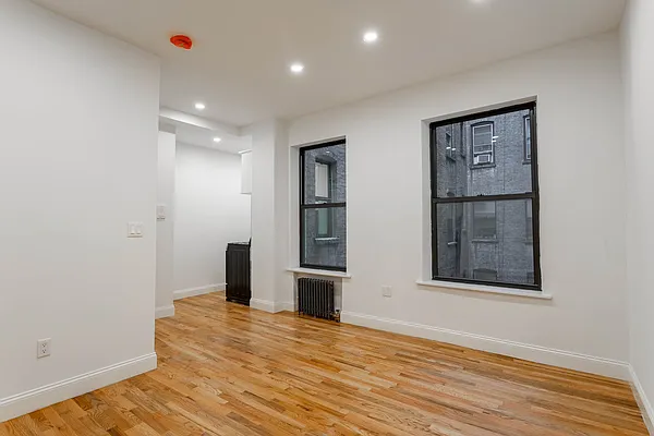 Rented by Elegran | media 2