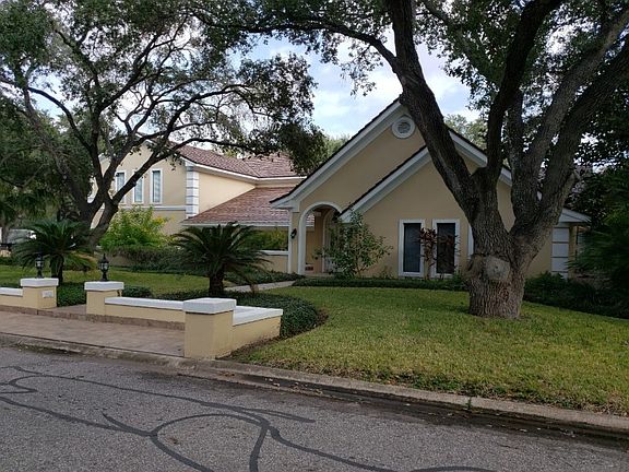 2nd image of 1217 S Cynthia St