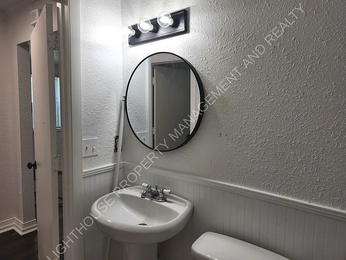 6532 Buffalo Ave — Photo 8