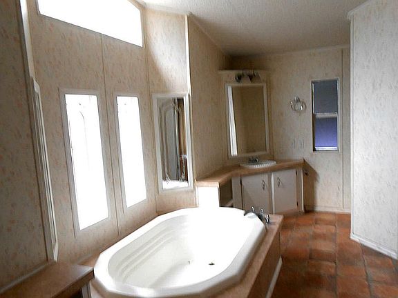 5th image of 65 McAnnally Cir