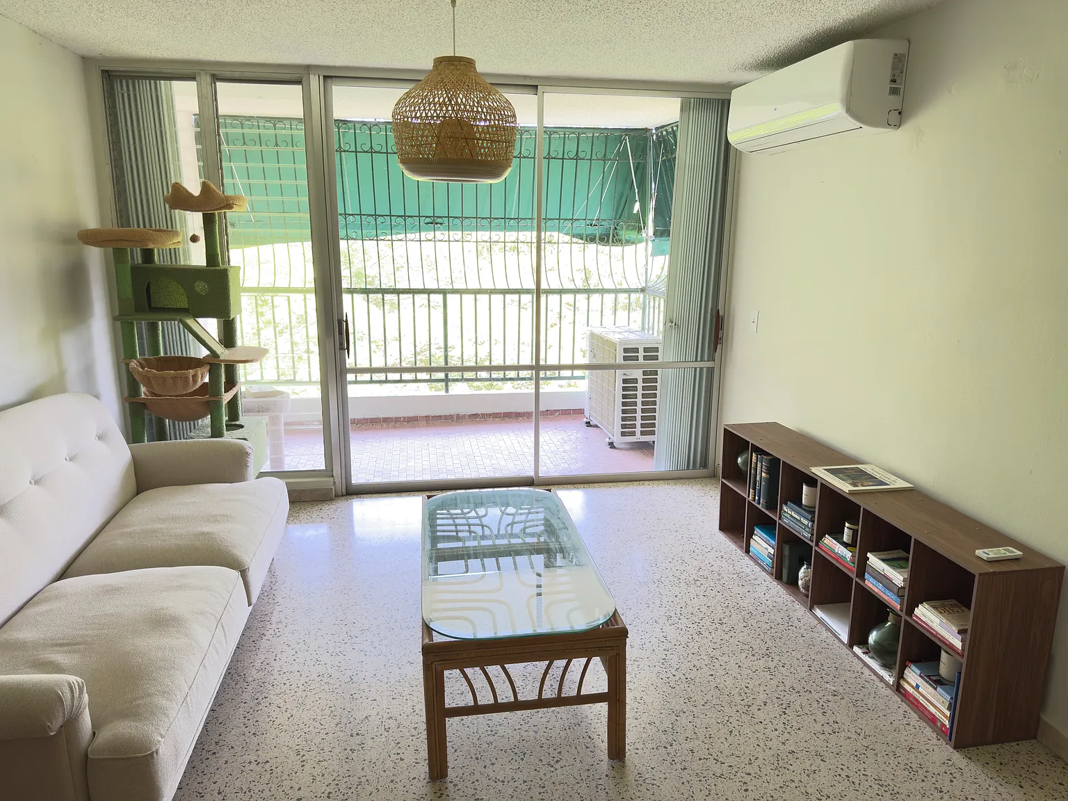 2 bed, $1,800 — Photo 2