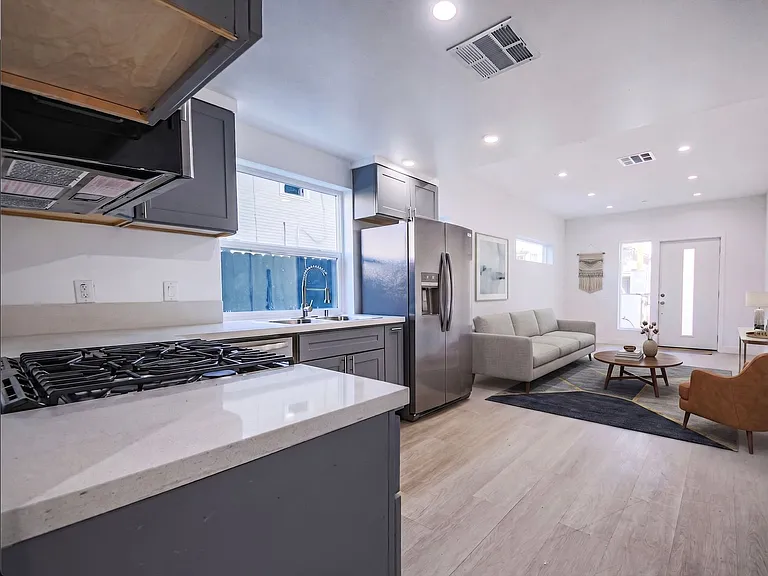 Luxury 2026 Townhomes with Massive Bedrooms + Decks with Views — Photo 14