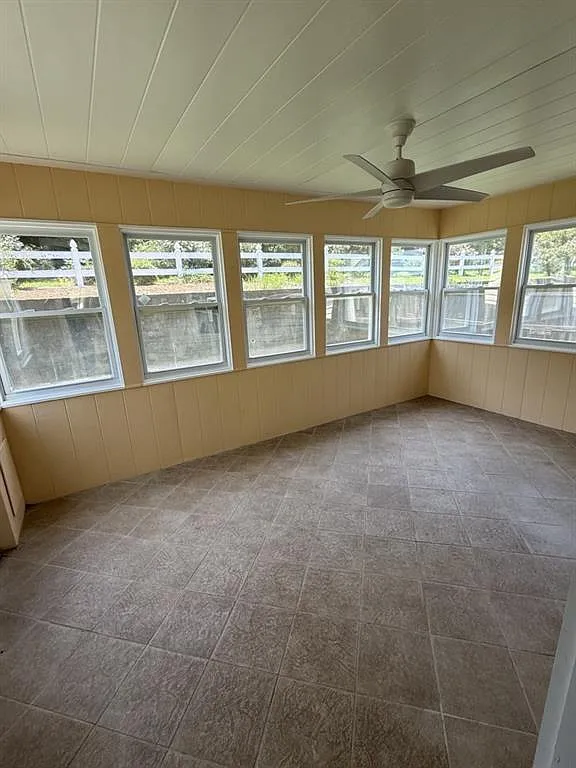 3 bed, 2.0 bath, 1560 sqft, $2,200 — Photo 4