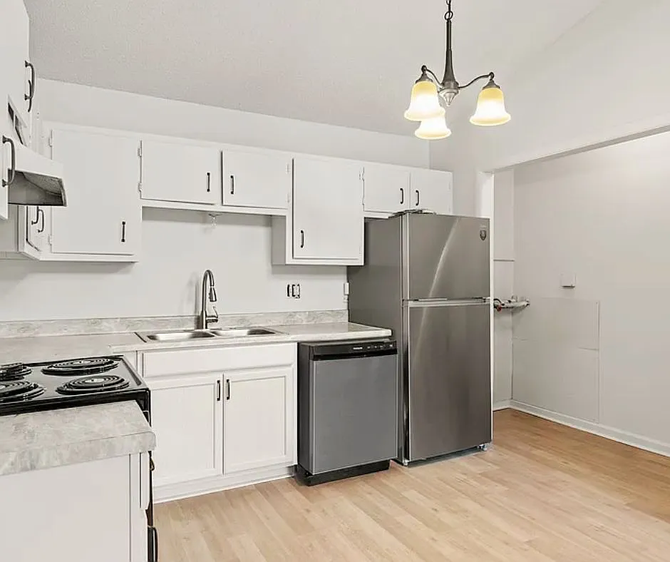 1 bed, 600 sqft, $695 — Photo 3