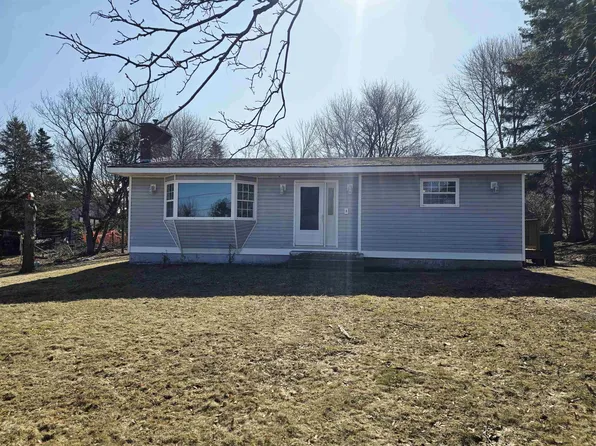 34 6th St, Trenton, NS B0K 1X0