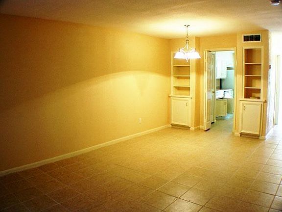 3rd image of 7940 Leonora St #B20