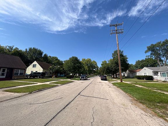 4th image of 2107 Pierce Ave