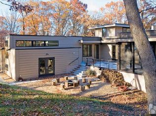 9 Red Forest Ln, North Oaks, MN 55127