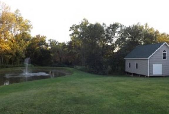Barn/Pond