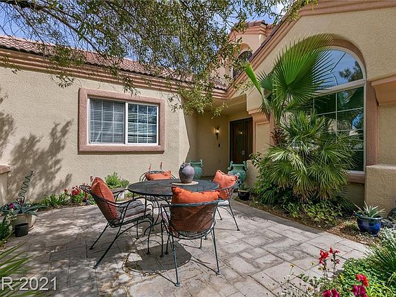 3rd image of 2420 La Seyne Ct