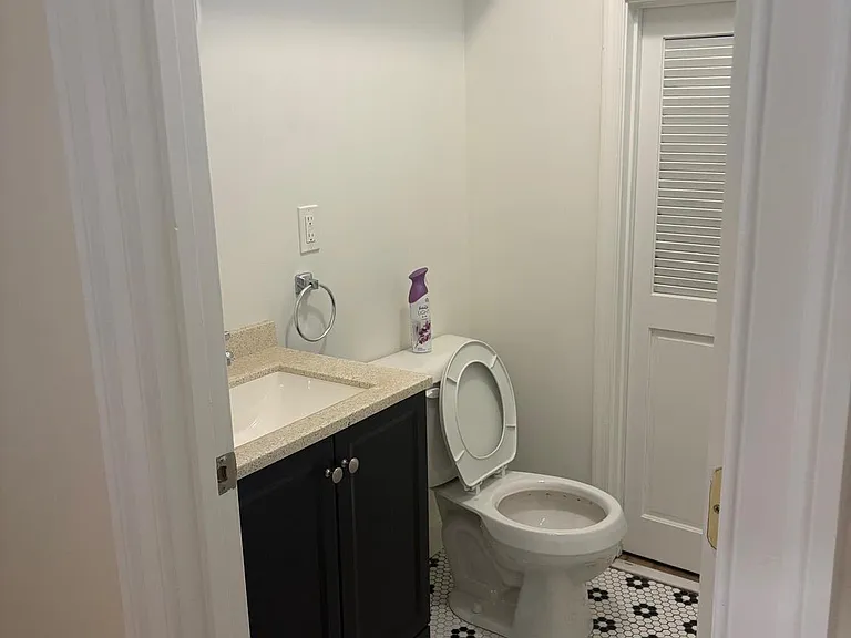 765 Washington Blvd #2 — Photo 9