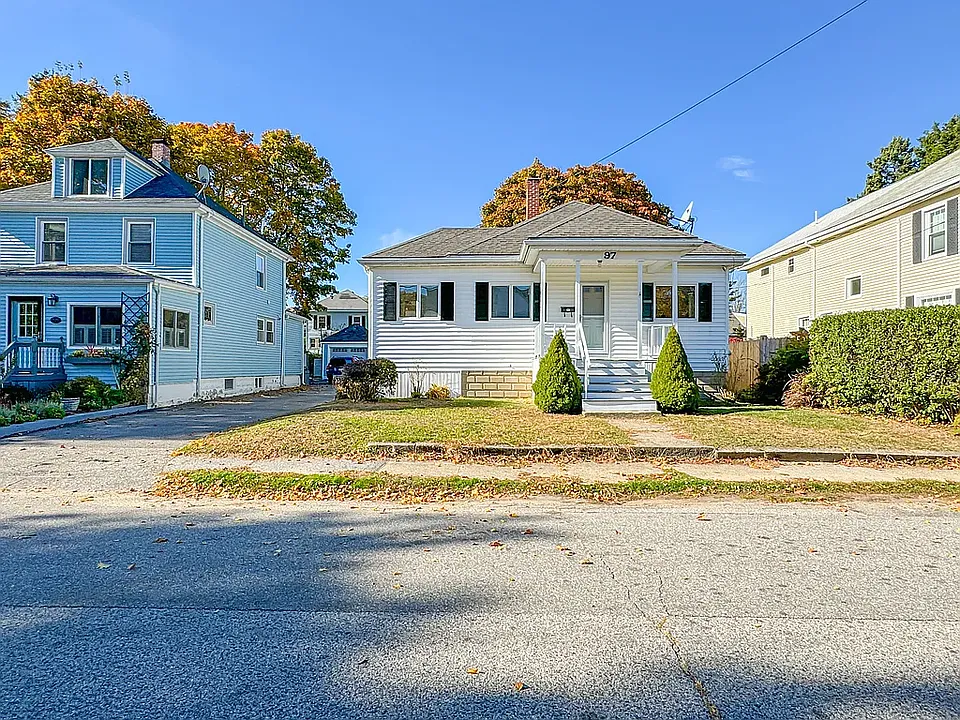 97 Davis St