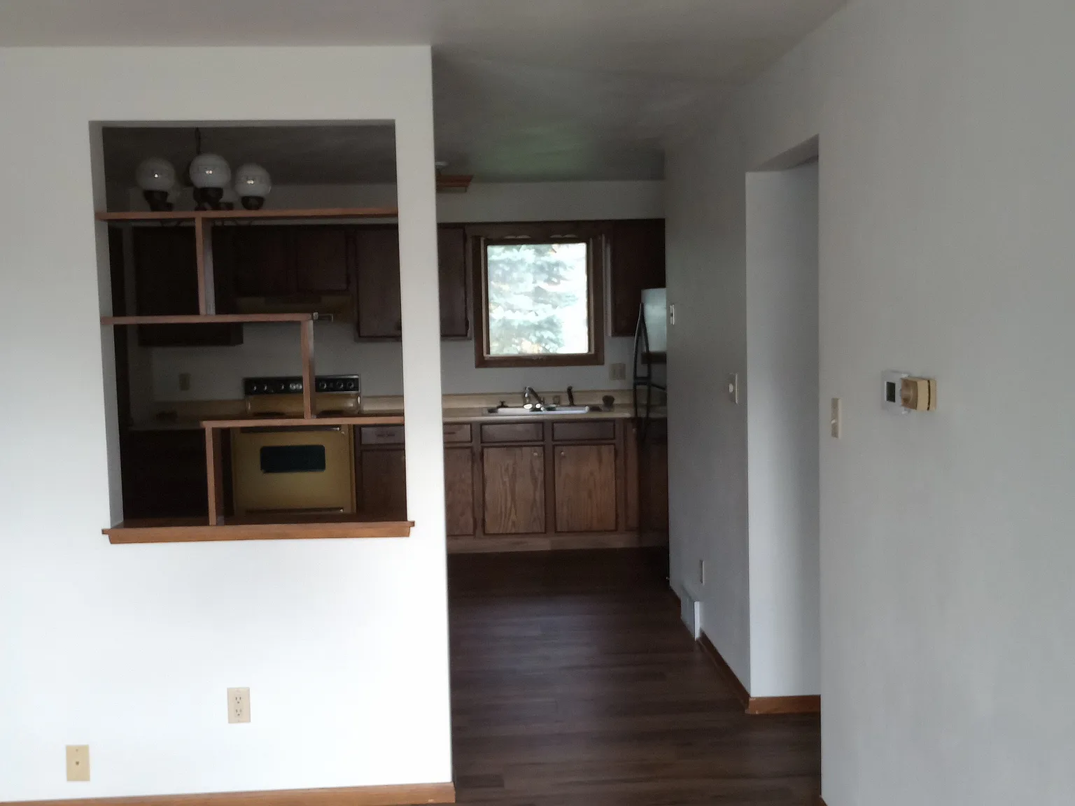 2 bed, 900 sqft, $1,350 — Photo 4
