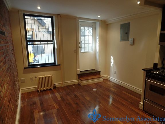3rd image of 216 Avenue A #1