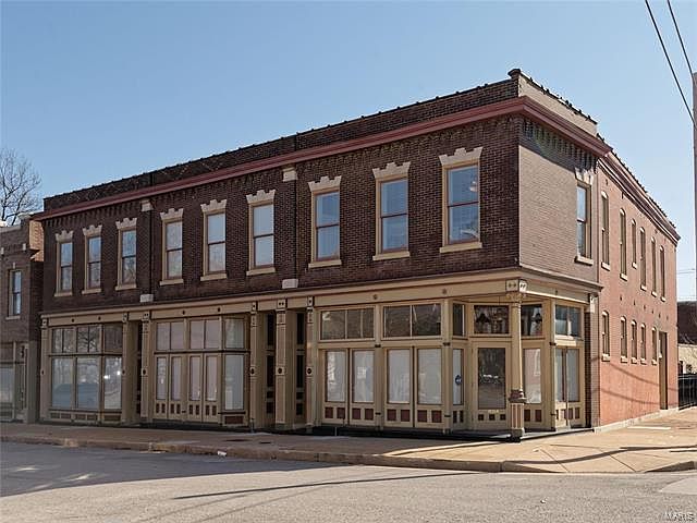 1st image of 1928 Geyer Ave #1928
