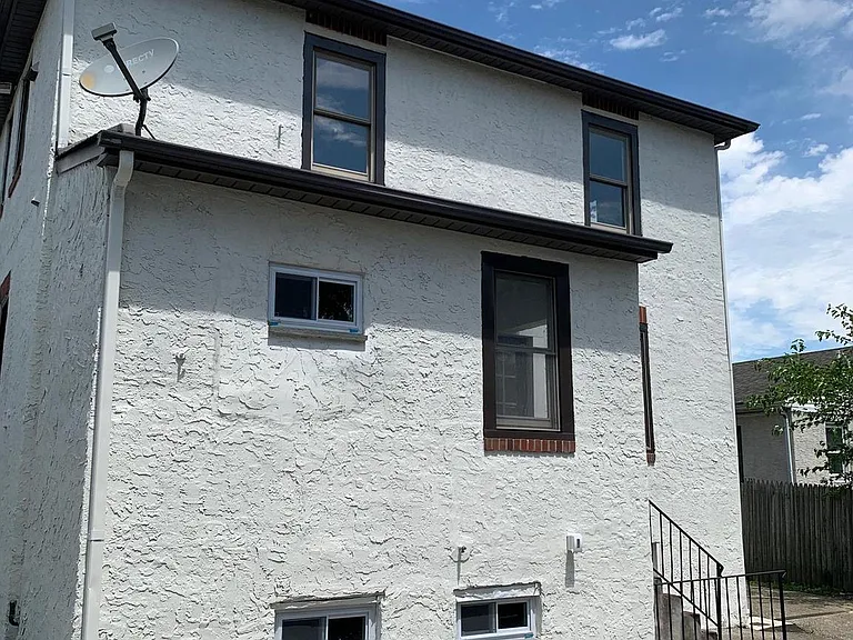 734 Sunnyside Ave #2 — Photo 2