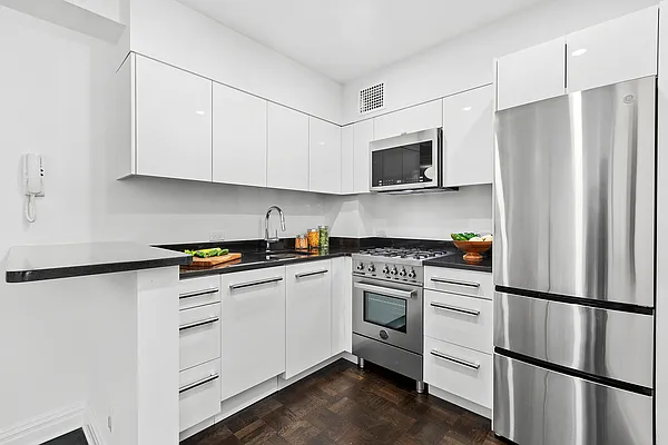 Sold by Douglas Elliman | media 18