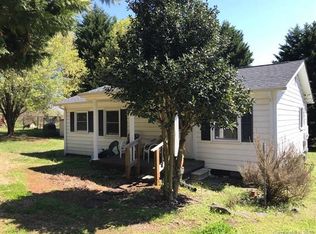 102 Aderholdt Rd, Bessemer City, NC 28016