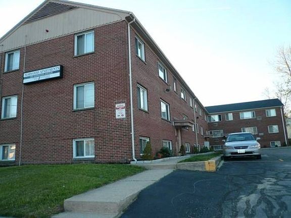 5th image of 185 Norwood Ave APT 304