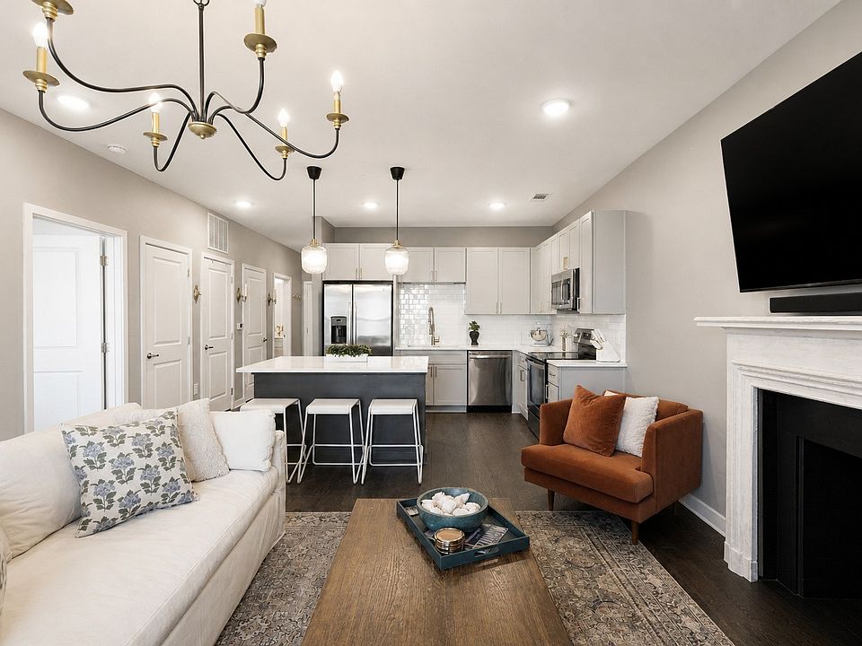 1st image of 1677 54th Ave N APT 430