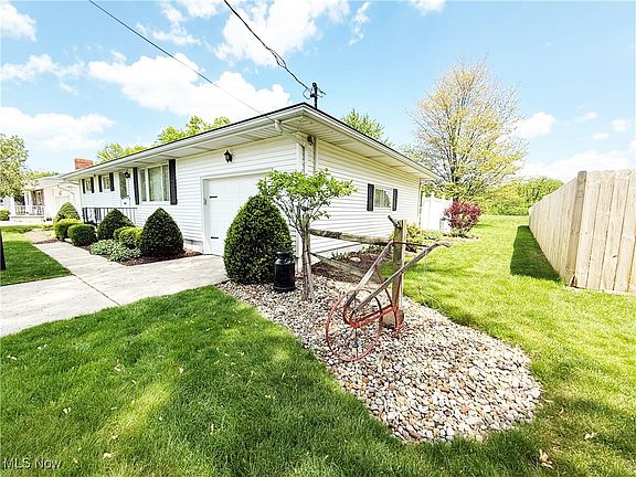 4th image of 2907 Brookview Dr