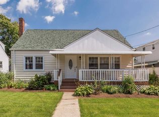 80 S Grand St, Westbury, NY 11590