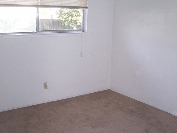 5th image of 6351 Oakcreek Way