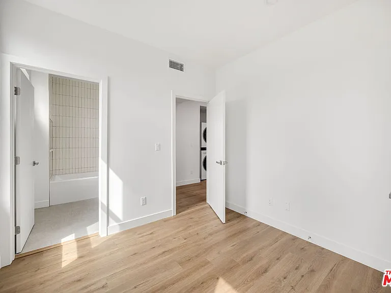 11253 Hatteras St — Photo 17